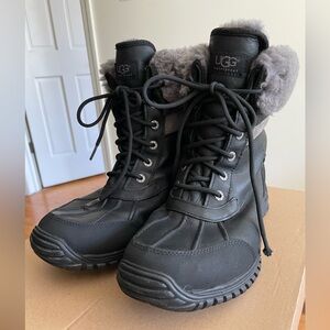 UGG Adirondack II Women’s Winter Boot Size 11